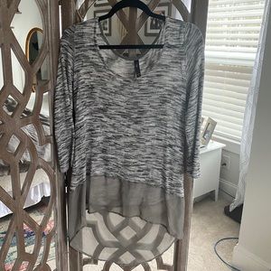 Jessica Simpson soft tunic